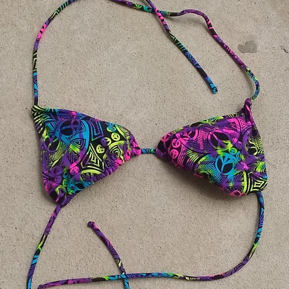 Peace Sign Triangle Bikini Top ( only top ) NWOT!! - Picture 1 of 2
